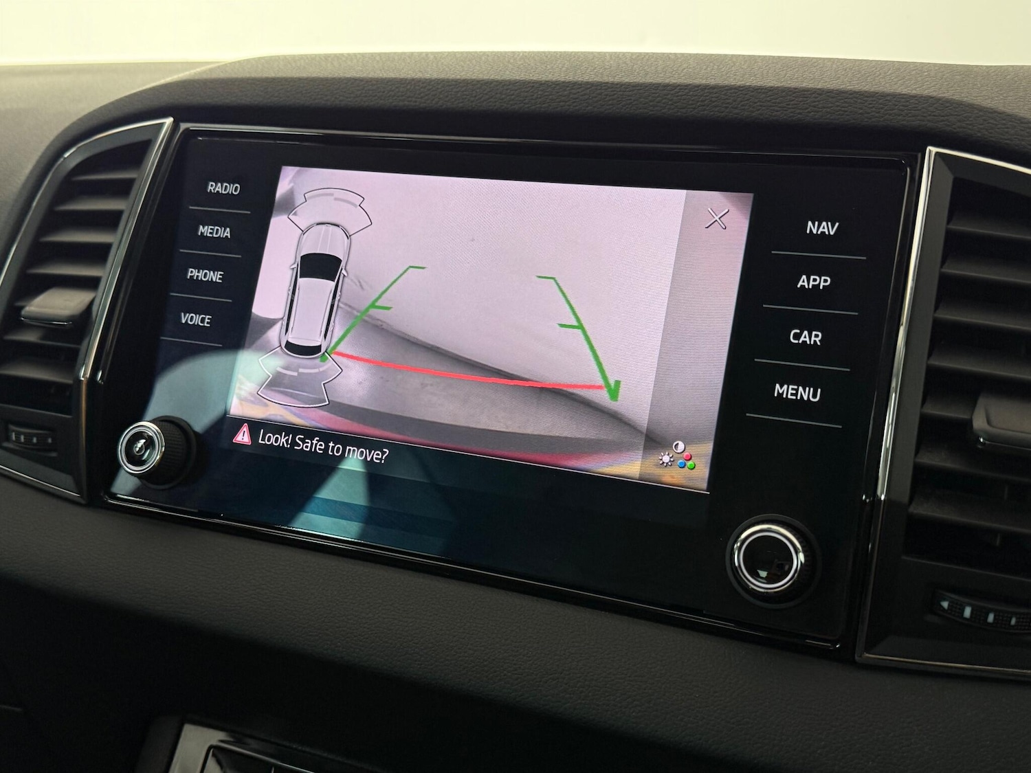 Used Skoda Karoq 2022 for sale - 77182862: Photo 30