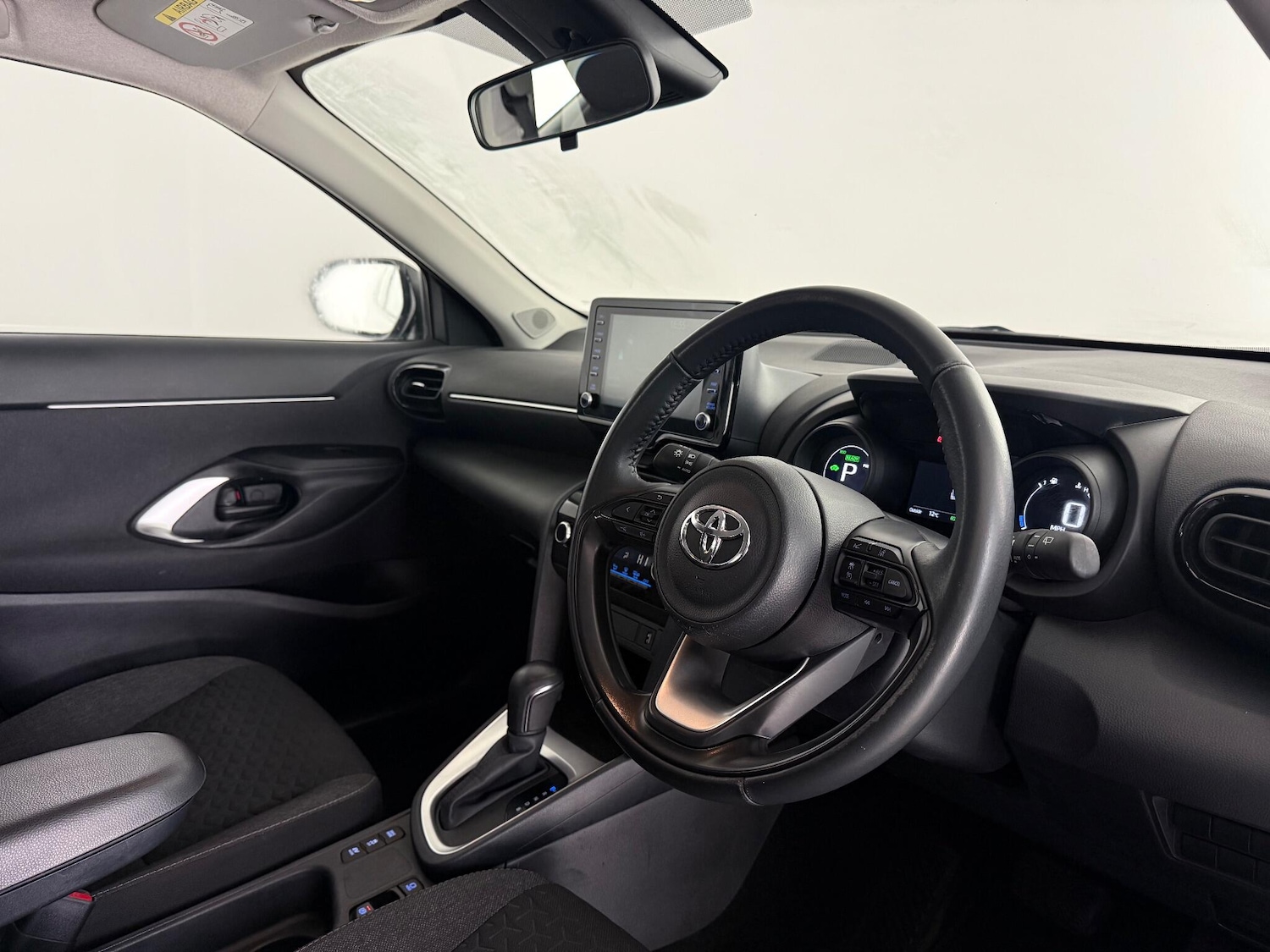 Used Toyota Yaris Cross 2023 for sale - 77246026: Photo 11