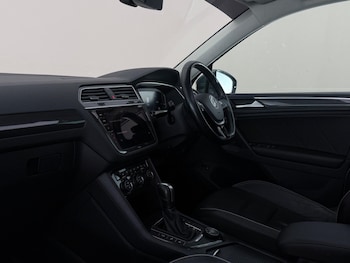 Used Volkswagen Tiguan 2019 for sale - 78867100: Photo
