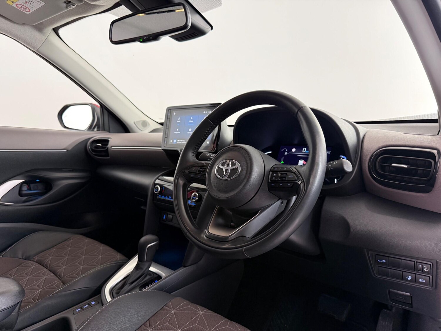 Used Toyota Yaris Cross 2023 for sale - 77672083: Photo 12