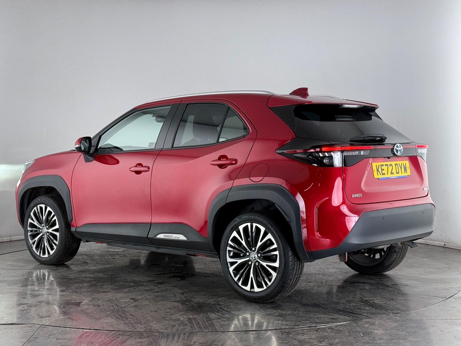 Used Toyota Yaris Cross 2023 for sale - 77672083: Photo 3