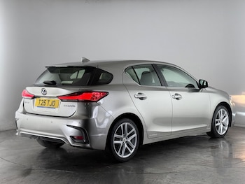 Used Lexus CT 2018 for sale - 76953106: Photo
