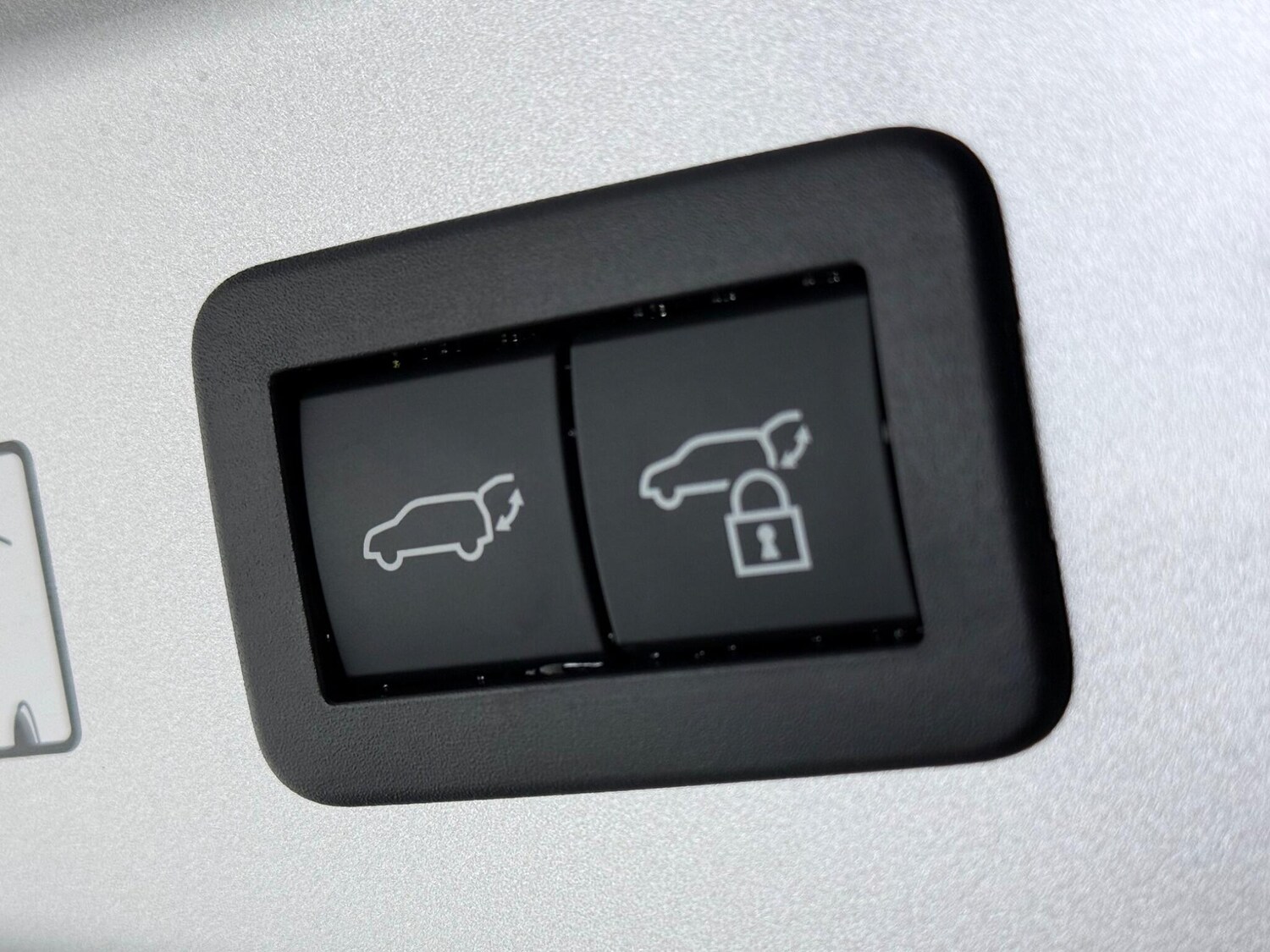 Used Toyota C-HR 2024 for sale - 77672113: Photo 10