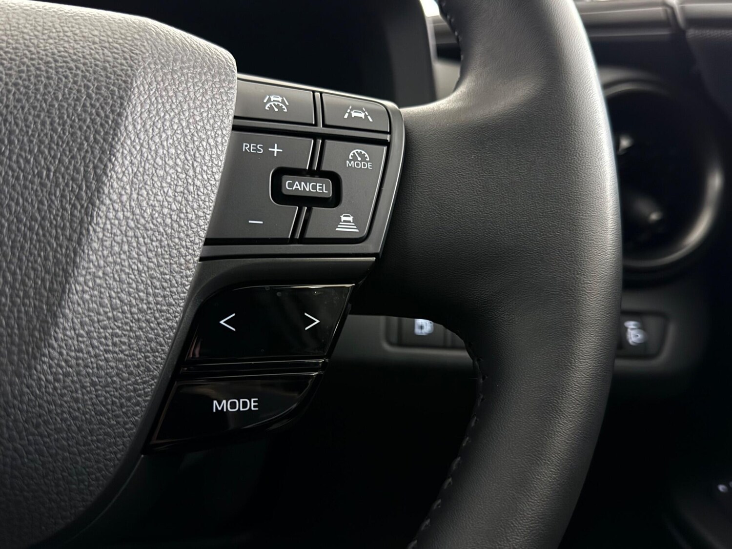 Used Toyota C-HR 2024 for sale - 77672113: Photo 19