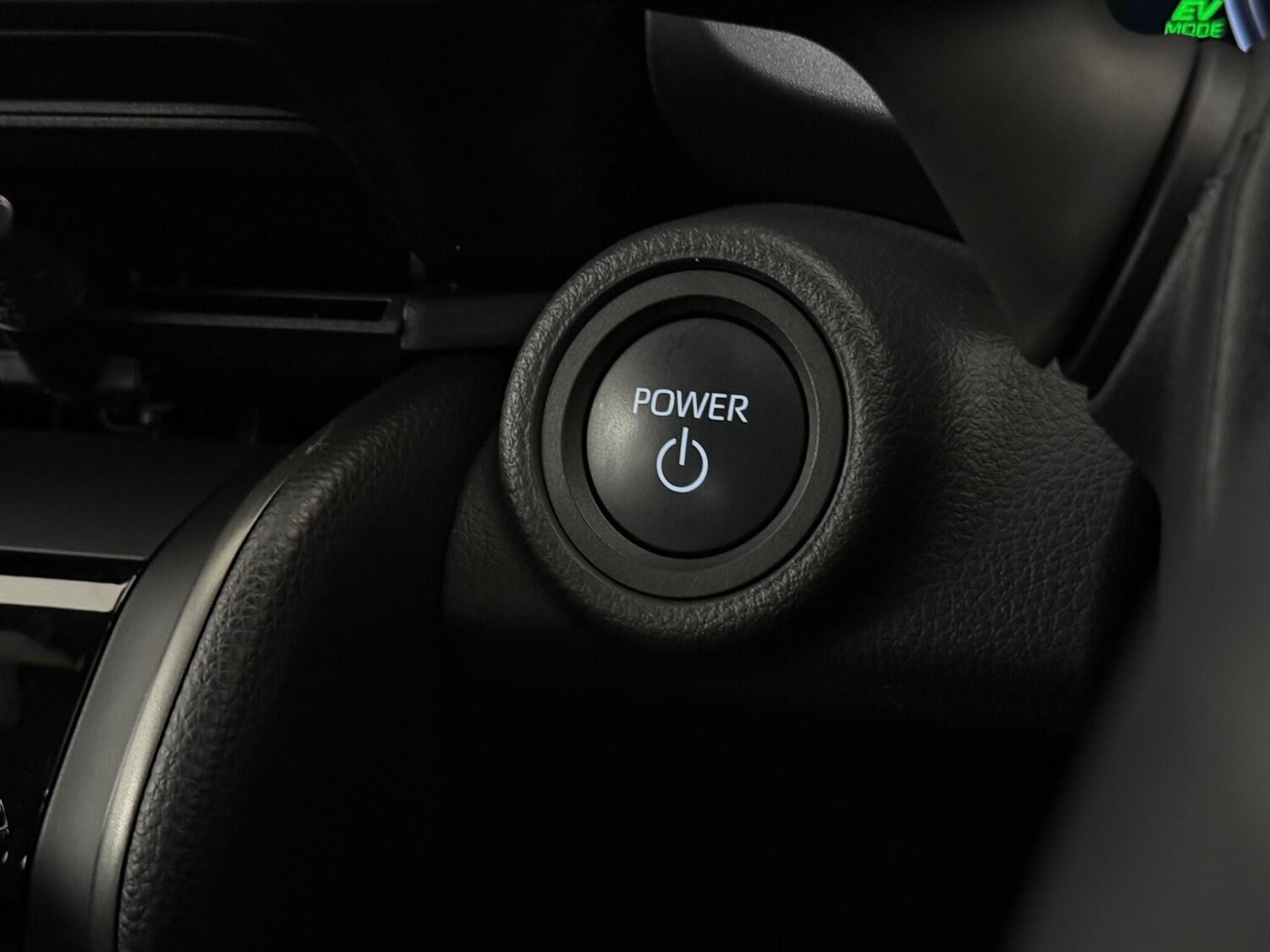 Used Toyota C-HR 2024 for sale - 77672113: Photo 28