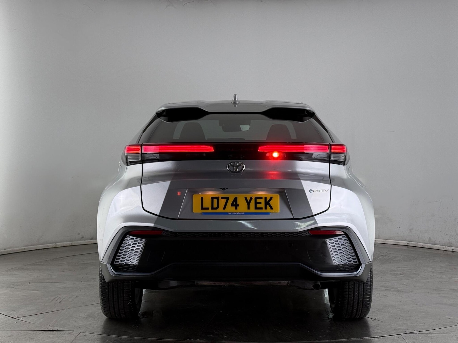 Used Toyota C-HR 2024 for sale - 77672113: Photo 5