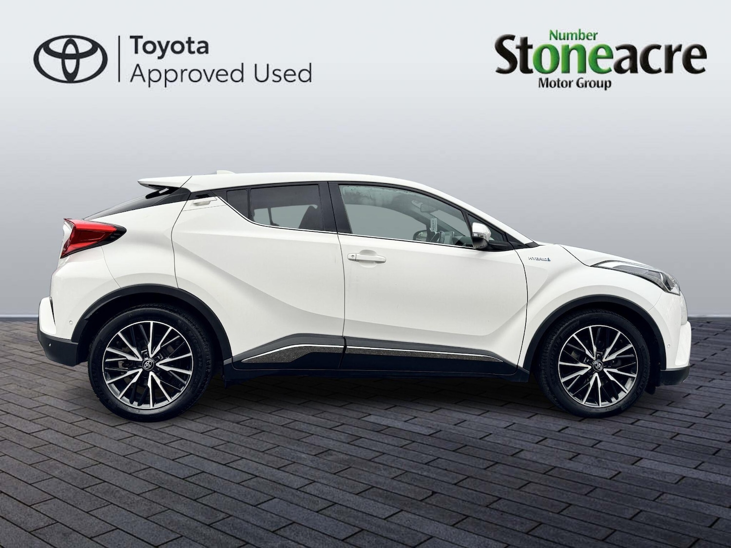 Used Toyota C-HR 2017 for sale - 76953580: Photo 2