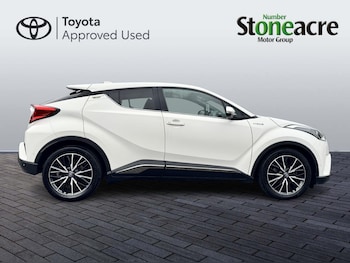 Used Toyota C-HR 2017 for sale - 76953580: Photo