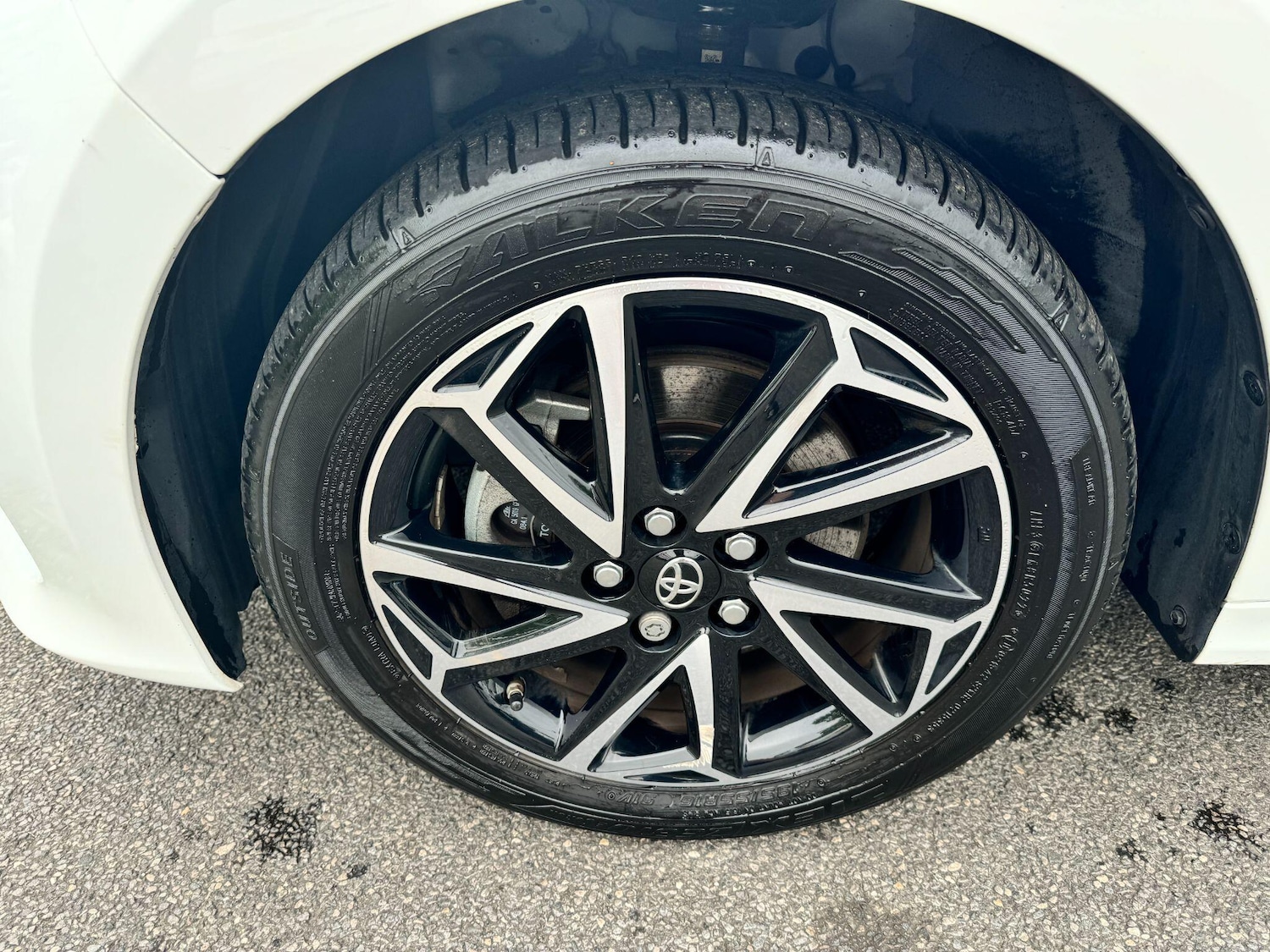 Used Toyota Yaris 2021 for sale - 76952707: Photo 9