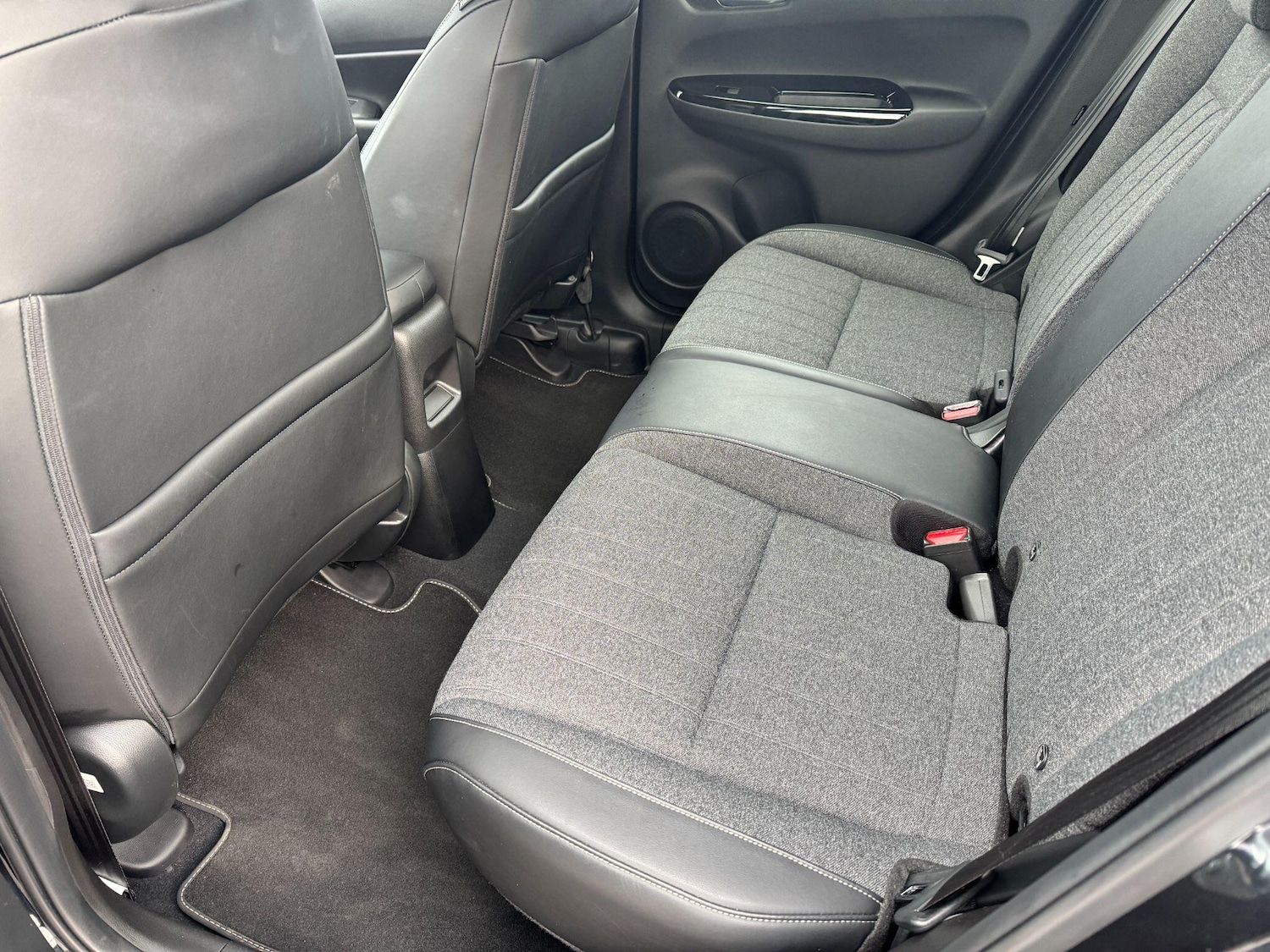 Used Honda Jazz 2023 for sale - 76898868: Photo 13