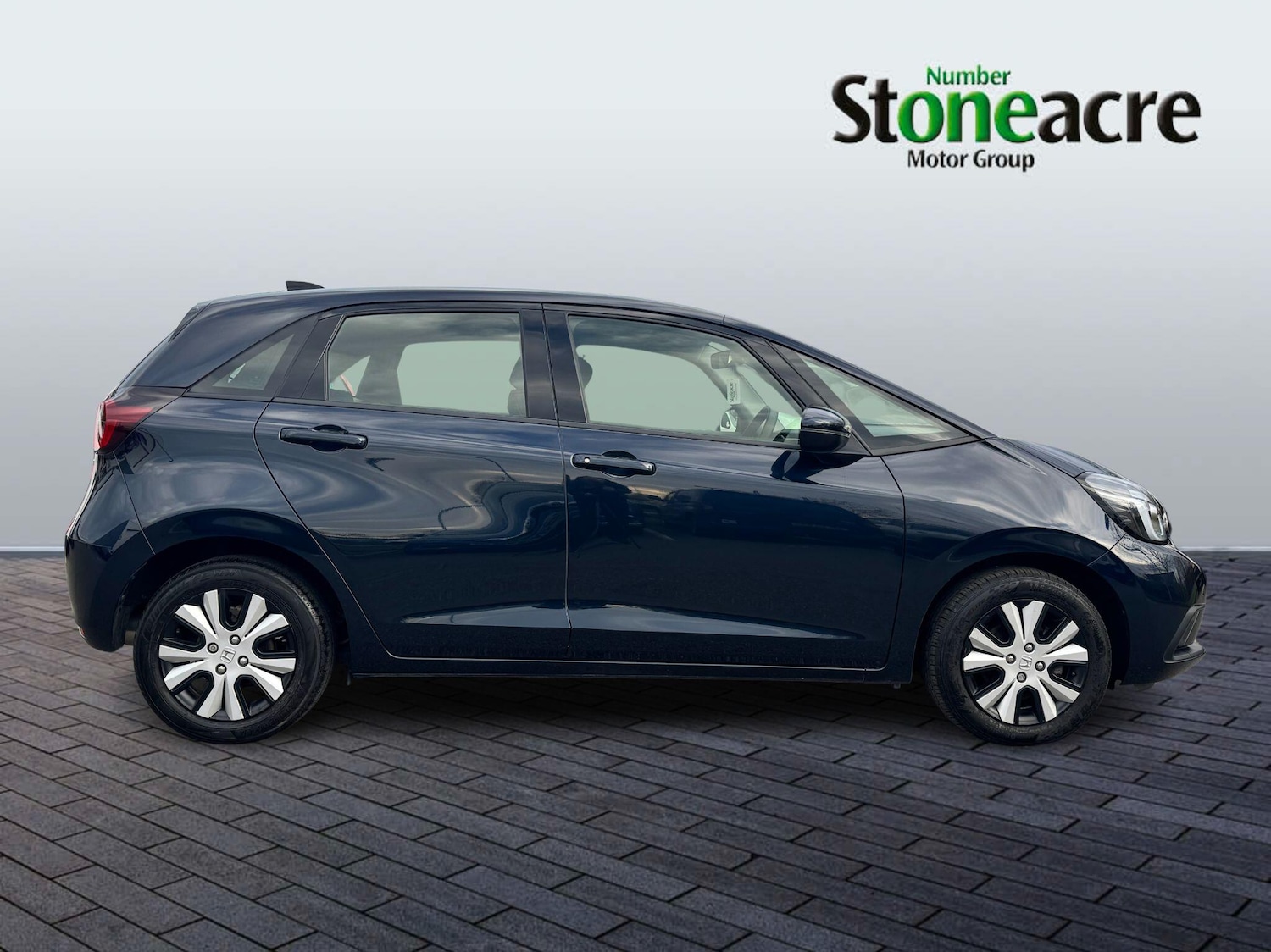 Used Honda Jazz 2023 for sale - 76898868: Photo 2