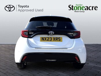 Used Toyota Yaris 2023 for sale - 77737292: Photo