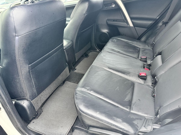 Used Toyota RAV4 2015 for sale - 76240201: Photo 13