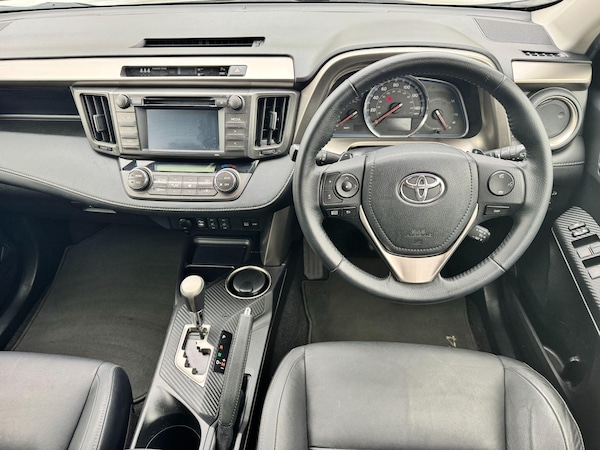 Used Toyota RAV4 2015 for sale - 76240201: Photo 15
