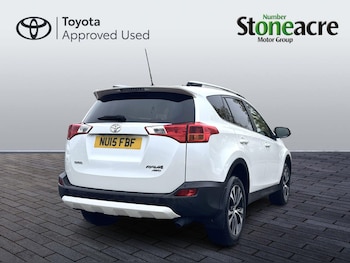 Used Toyota RAV4 2015 for sale - 76240201: Photo 3