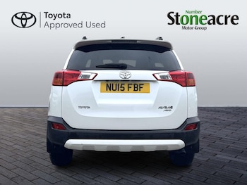 Used Toyota RAV4 2015 for sale - 76240201: Photo 4