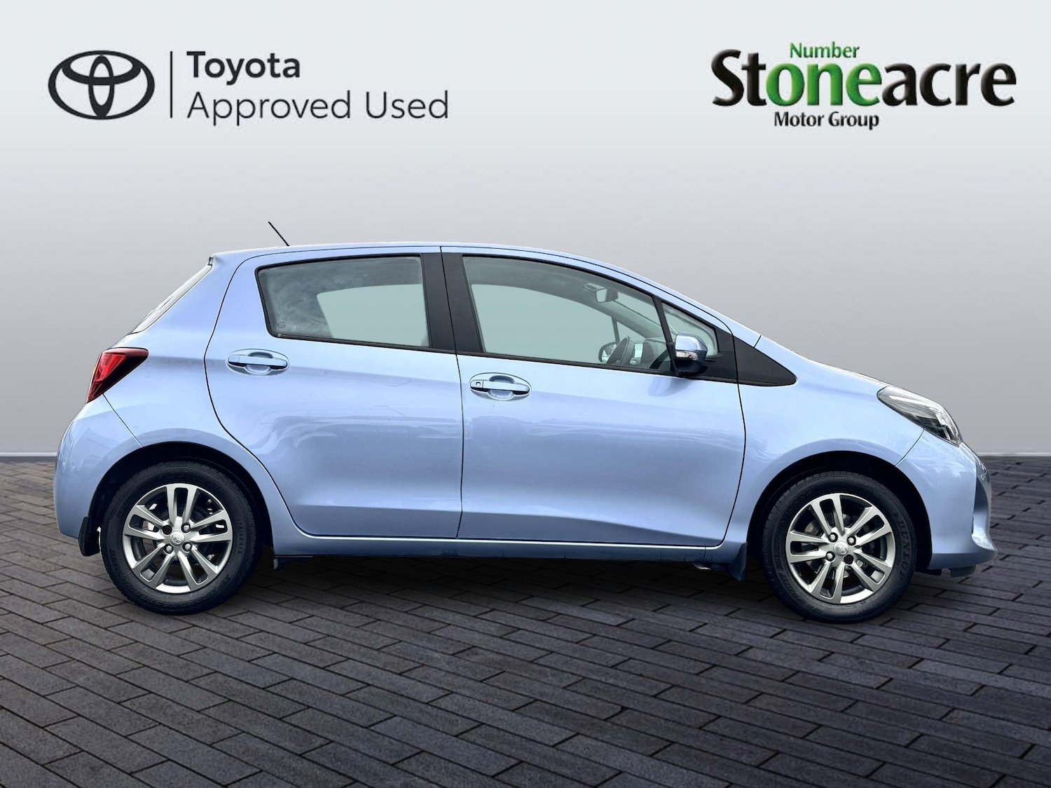 Used Toyota Yaris 2015 for sale - 76781214: Photo 2