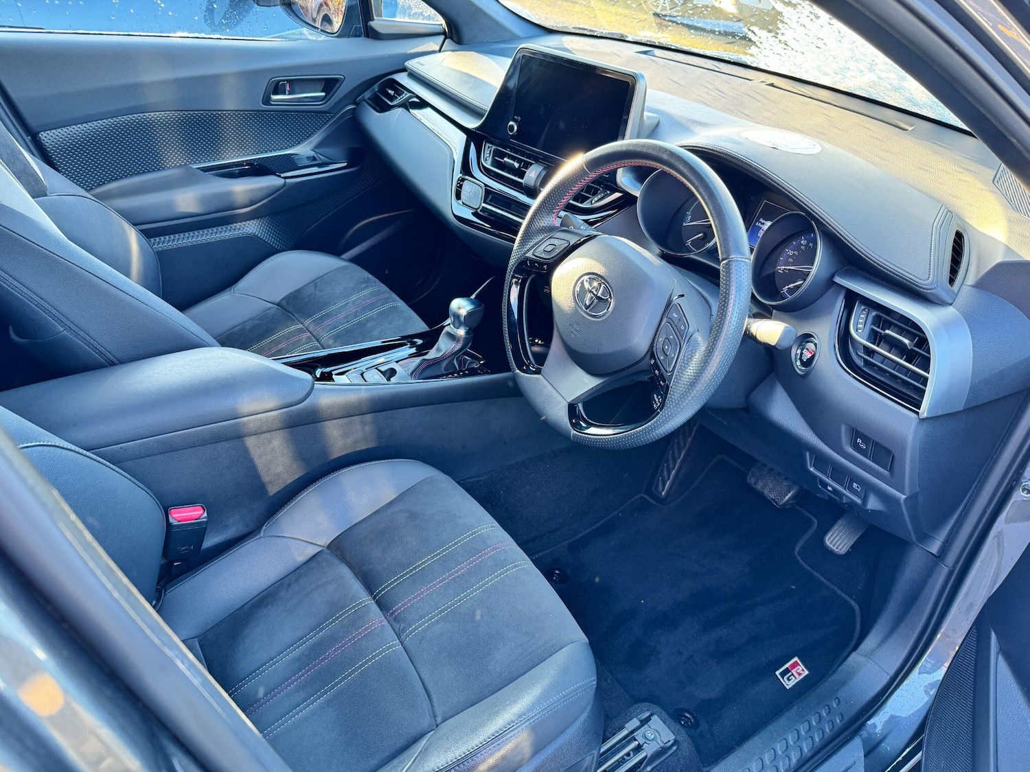 Used Toyota C-HR 2023 for sale - 77060366: Photo 11