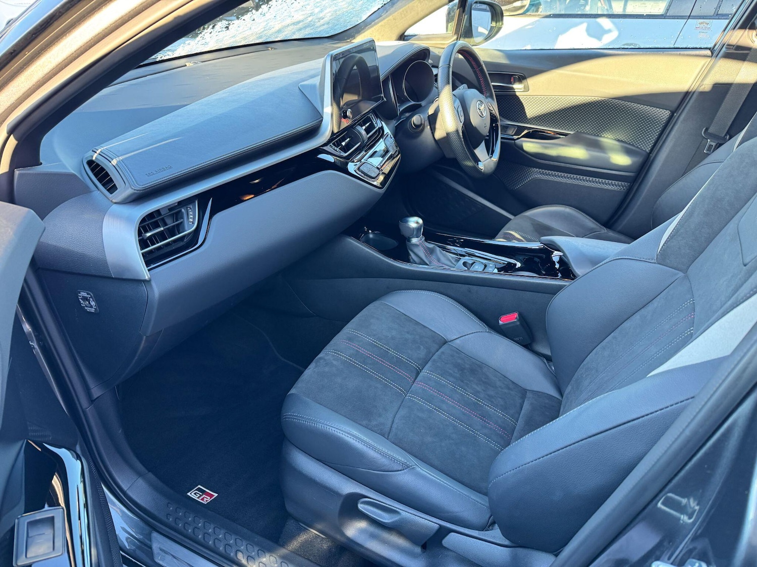 Used Toyota C-HR 2023 for sale - 77060366: Photo 14