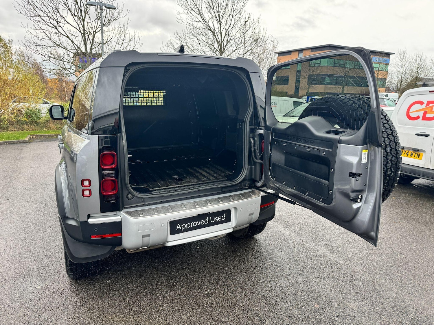 Used Land Rover Defender 110 2022 for sale - 76765269: Photo 10