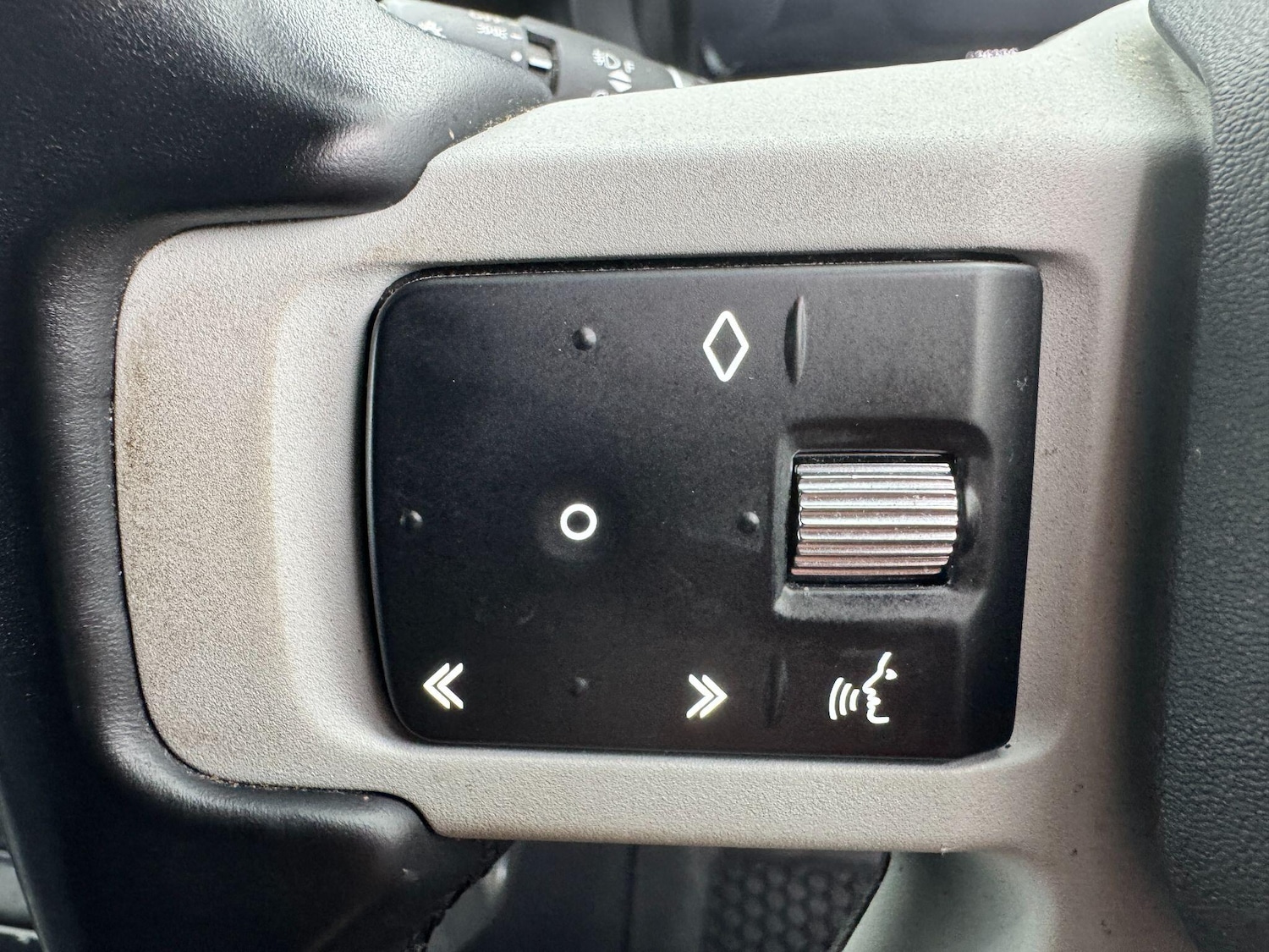 Used Land Rover Defender 110 2022 for sale - 76765269: Photo 17