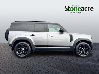 Used Land Rover Defender 110 2022 for sale - 76765269: Photo