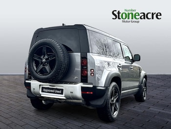 Used Land Rover Defender 110 2022 for sale - 76765269: Photo