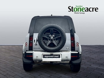 Used Land Rover Defender 110 2022 for sale - 76765269: Photo