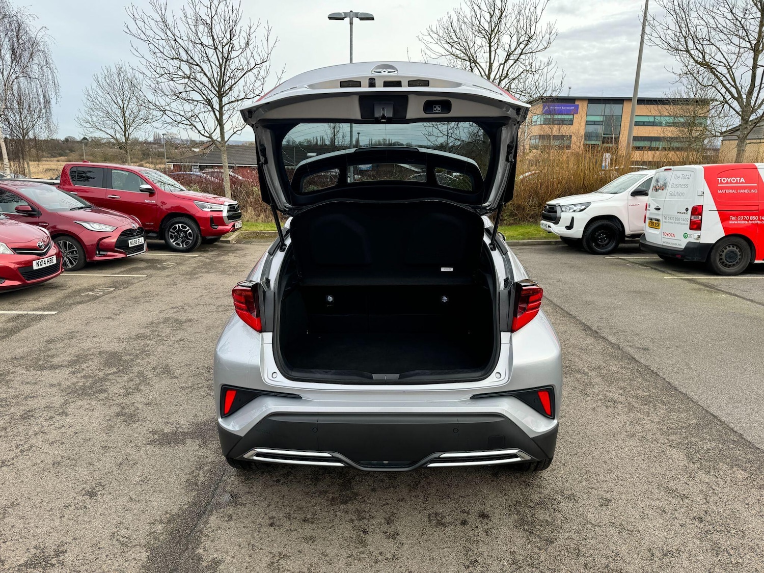 Used Toyota C-HR 2022 for sale - 76701242: Photo 10