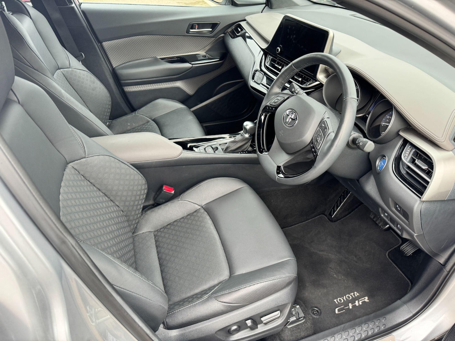 Used Toyota C-HR 2022 for sale - 76701242: Photo 11