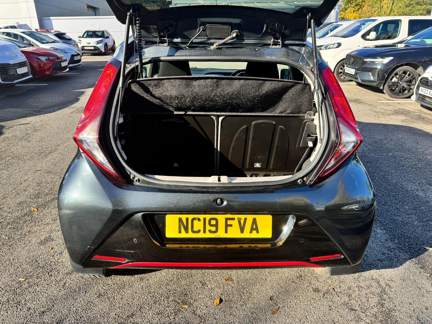 Used Toyota AYGO 2019 for sale - 76327309: Photo 12
