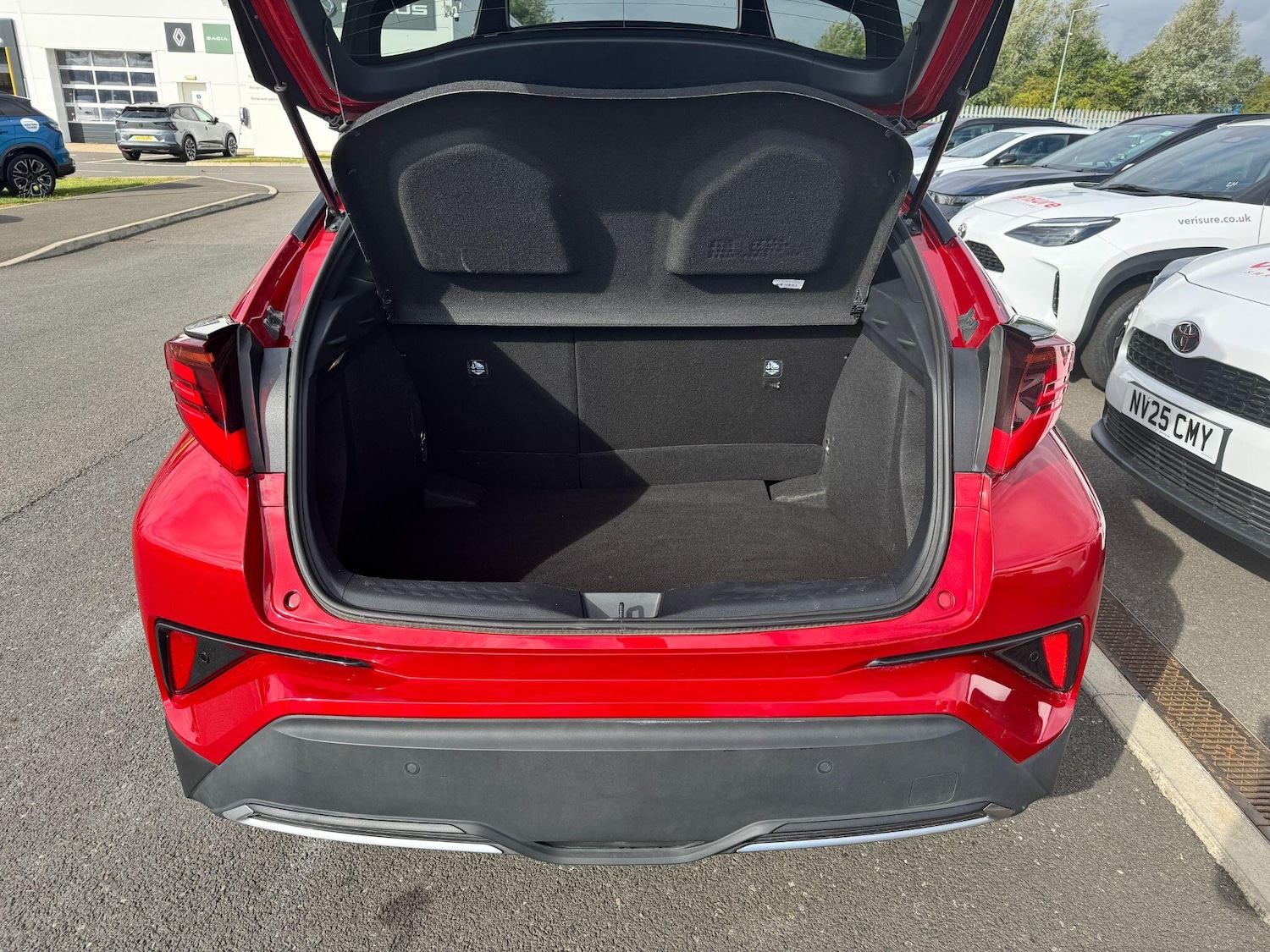 Used Toyota C-HR 2021 for sale - 76866238: Photo 10