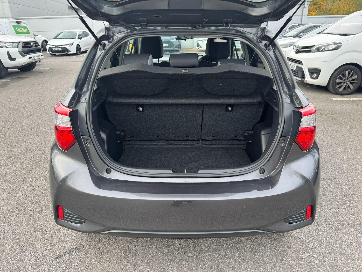 Used Toyota Yaris 2020 for sale - 77119719: Photo 10