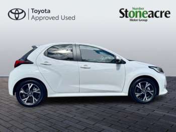 Used Toyota Yaris 2024 for sale - 74701060: Photo
