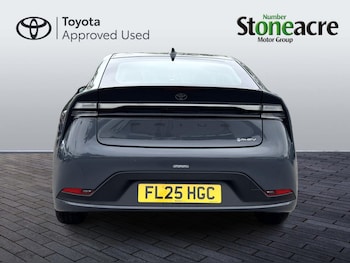 Used Toyota Prius 2025 for sale - 79247491: Photo