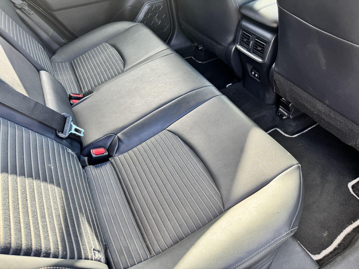 Used Toyota RAV4 2021 for sale - 76326986: Photo 12