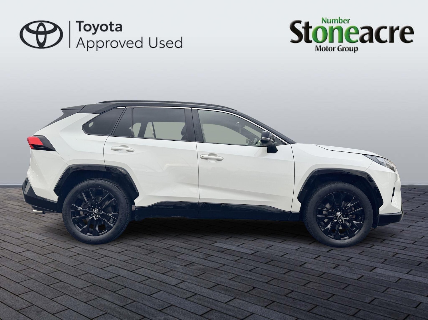 Used Toyota RAV4 2022 for sale - 76714640: Photo 2