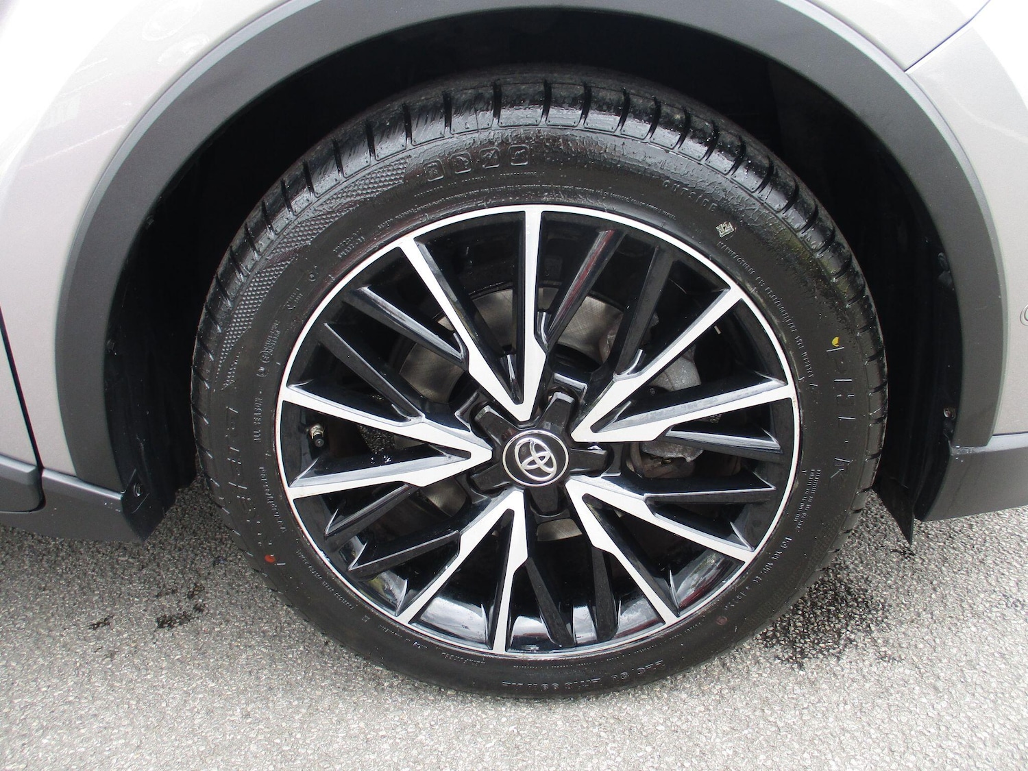 Used Toyota C-HR for sale - 78184360: Photo 11