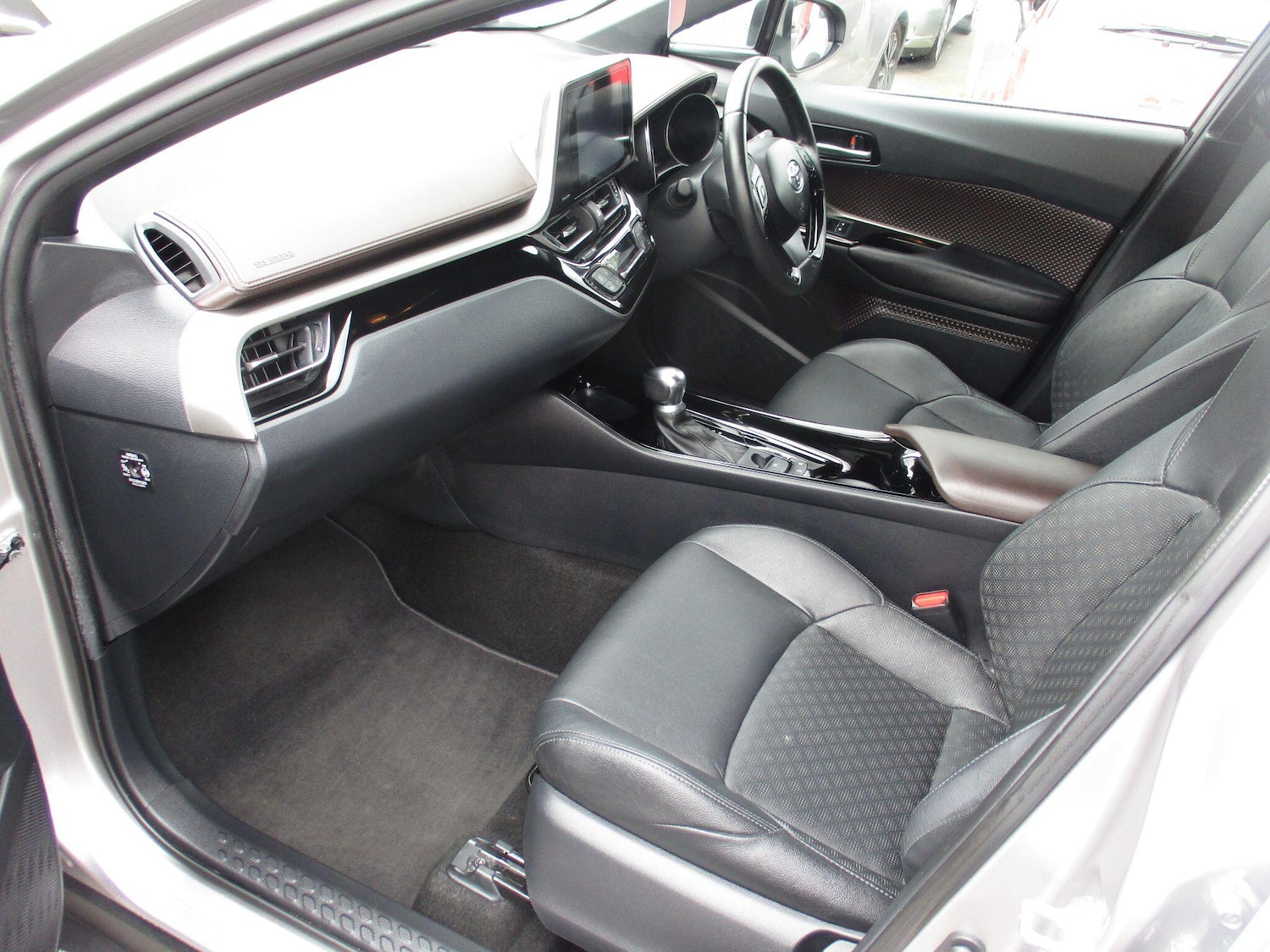 Used Toyota C-HR for sale - 78184360: Photo 16