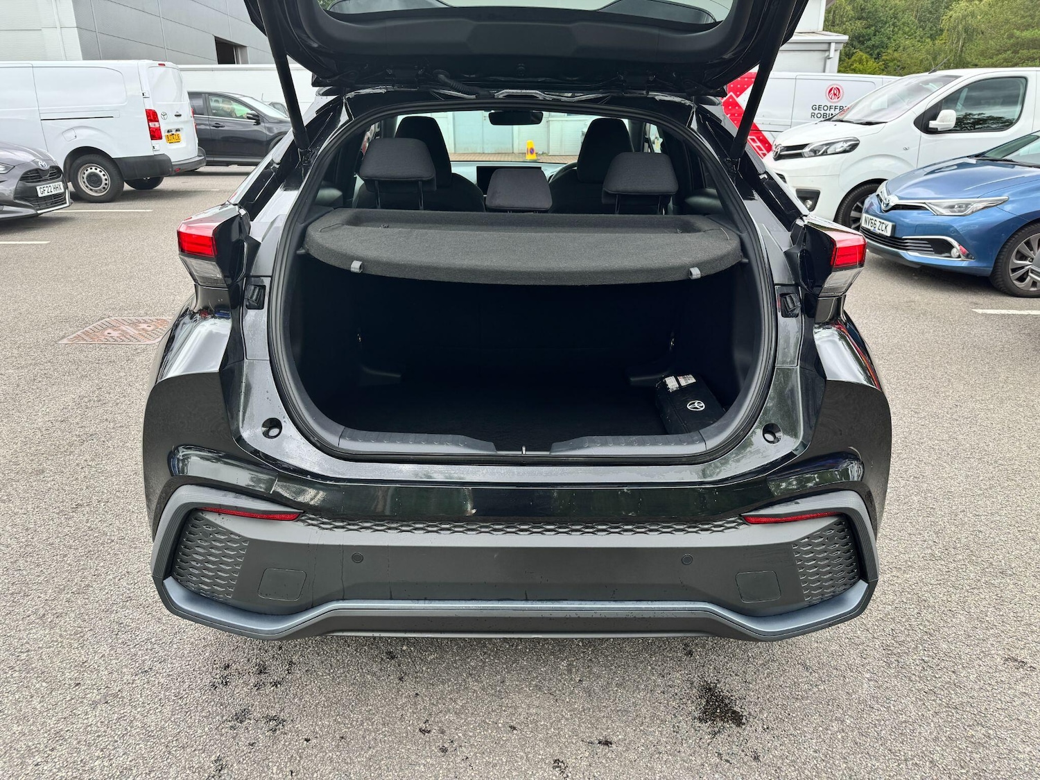 Used Toyota C-HR 2024 for sale - 76423965: Photo 12