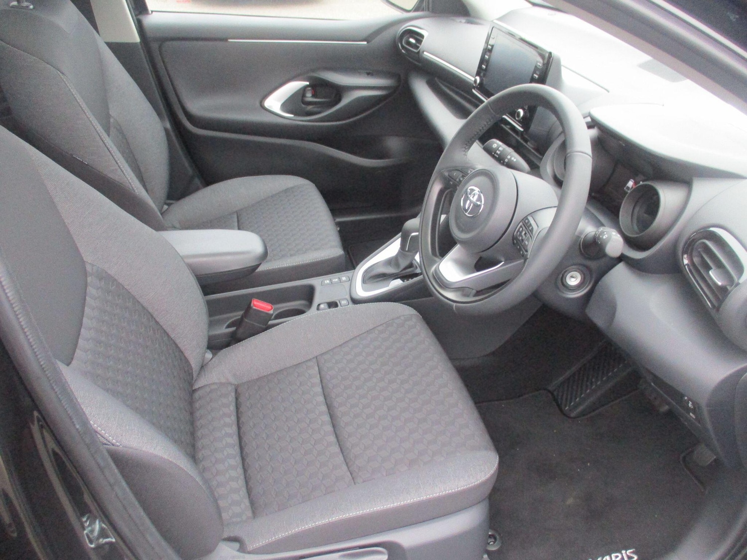 Used Toyota Yaris 2023 for sale - 76824049: Photo 11