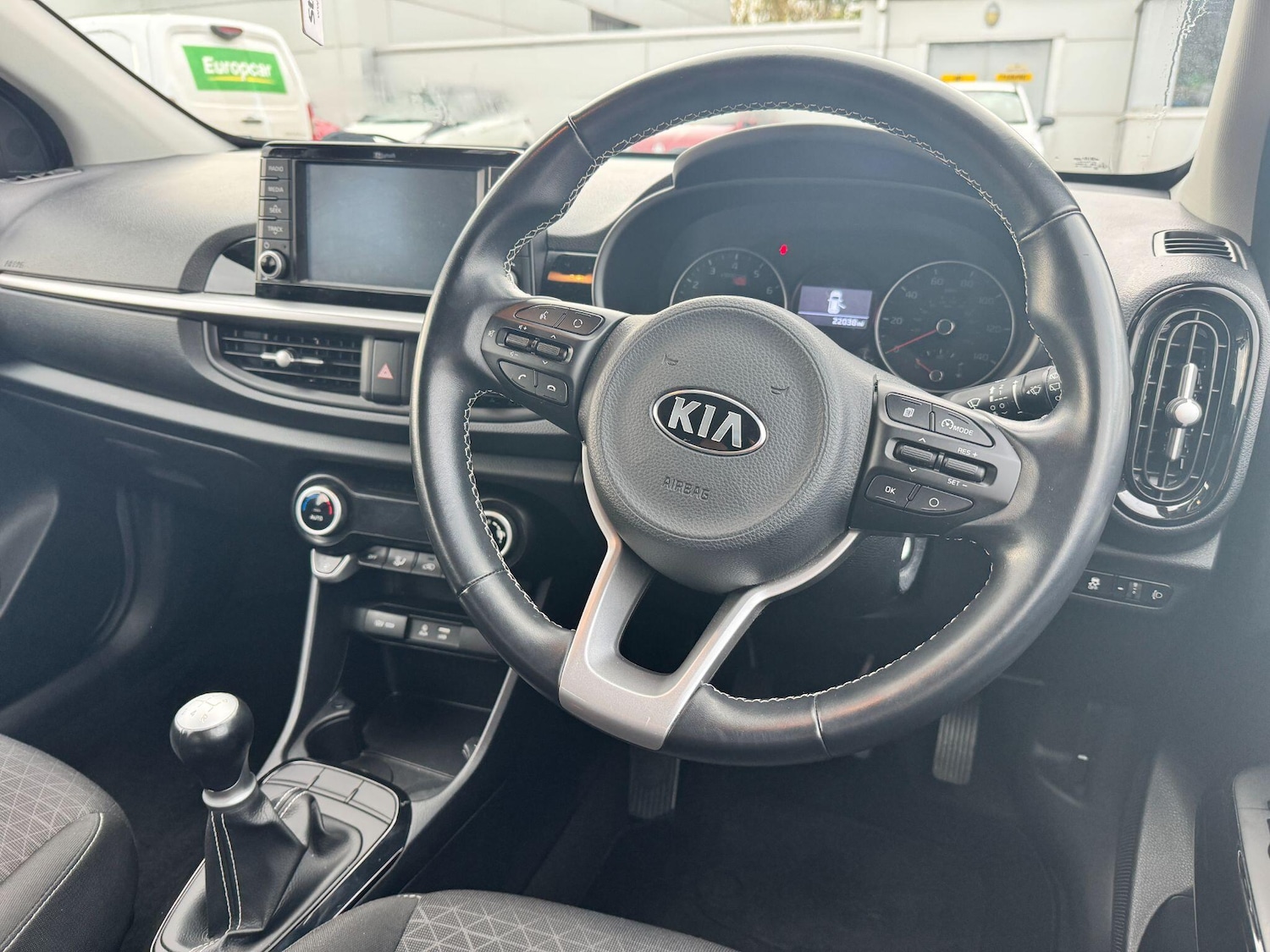 Used Kia Picanto 2018 for sale - 76512688: Photo 16