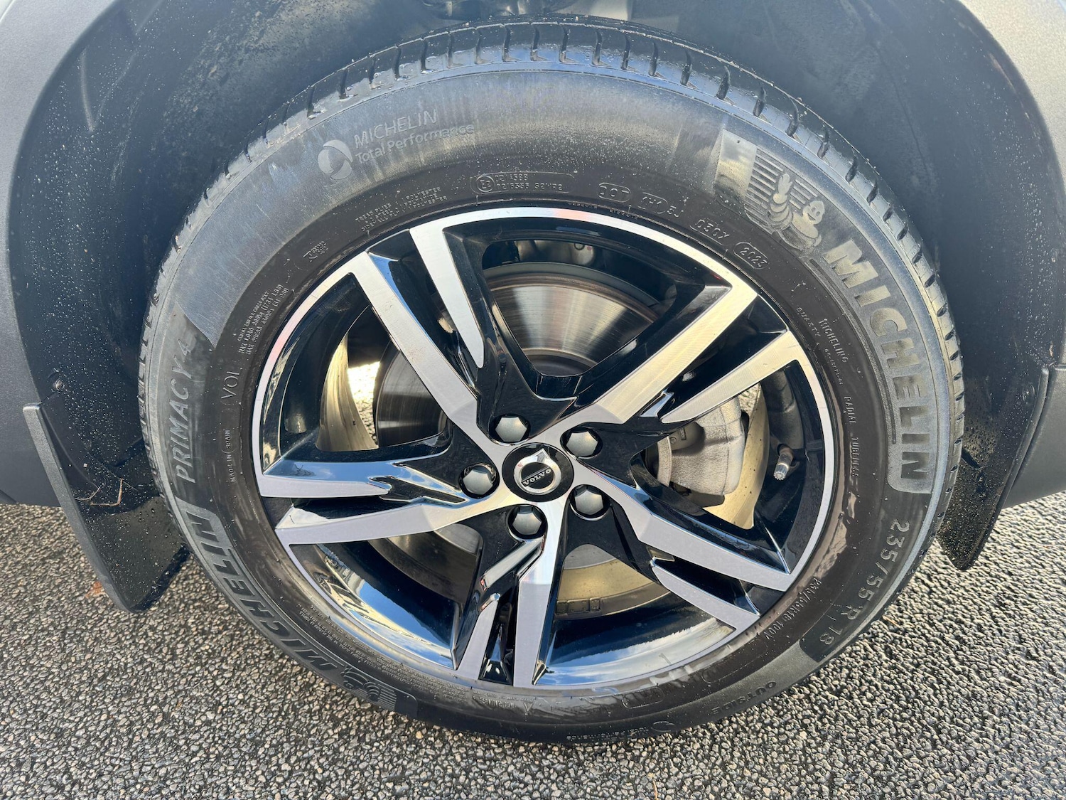 Used Volvo XC40 2023 for sale - 76689237: Photo 9