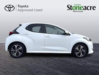 Used Toyota Yaris 2024 for sale - 78276024: Photo