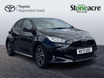 2022 (71) - 1.5 VVT-h Design Hatchback 5dr Petrol Hybrid E-CVT Euro 6 (s/s) (116 ps)
