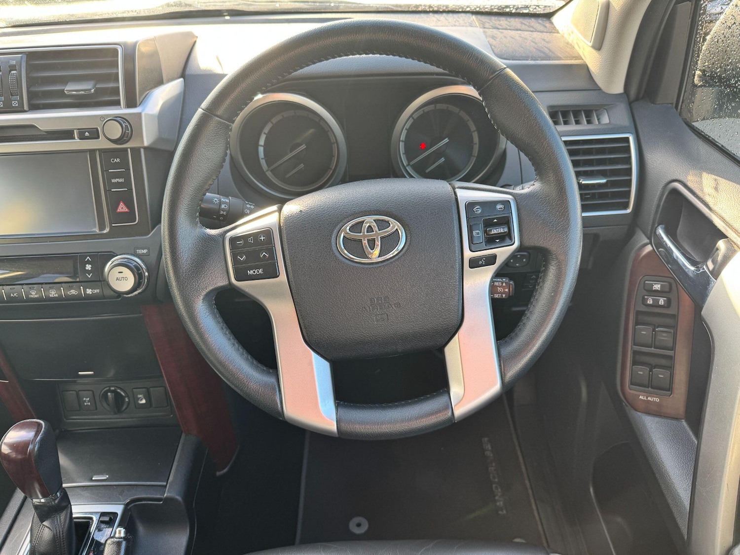 Used Toyota Land Cruiser 2016 for sale - 76898376: Photo 17