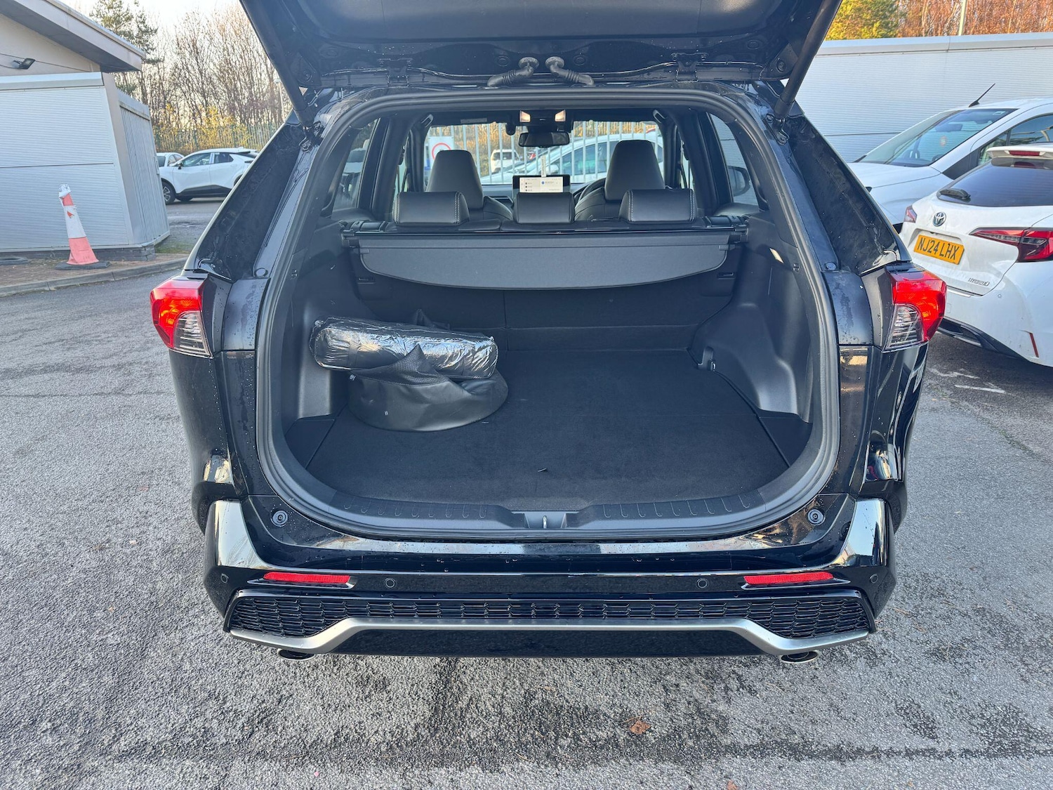 Used Toyota RAV4 2025 for sale - 76780920: Photo 10