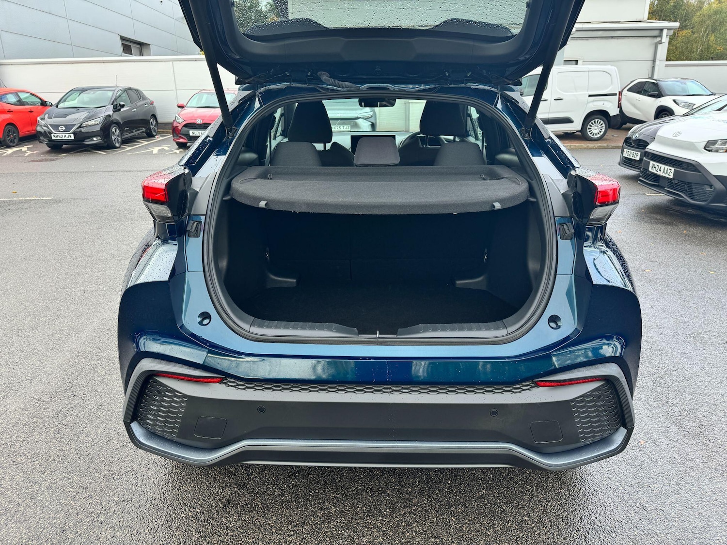 Used Toyota C-HR 2024 for sale - 76259453: Photo 12