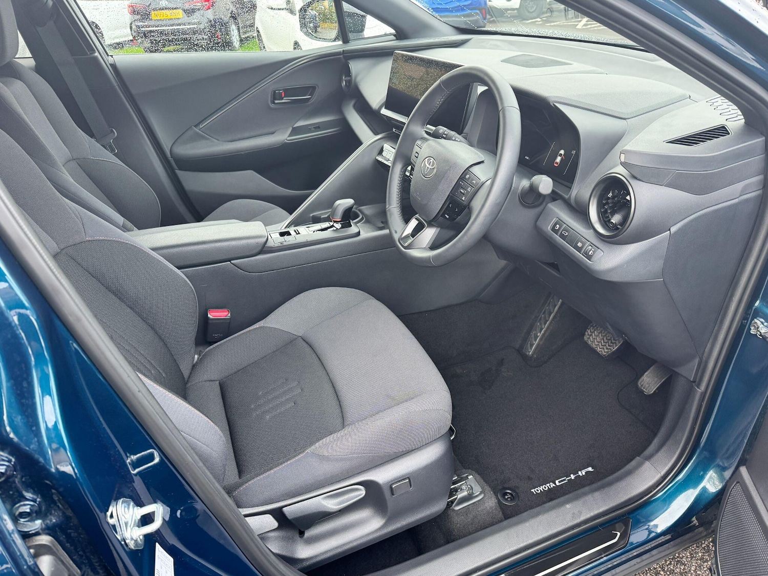 Used Toyota C-HR 2024 for sale - 76259453: Photo 13