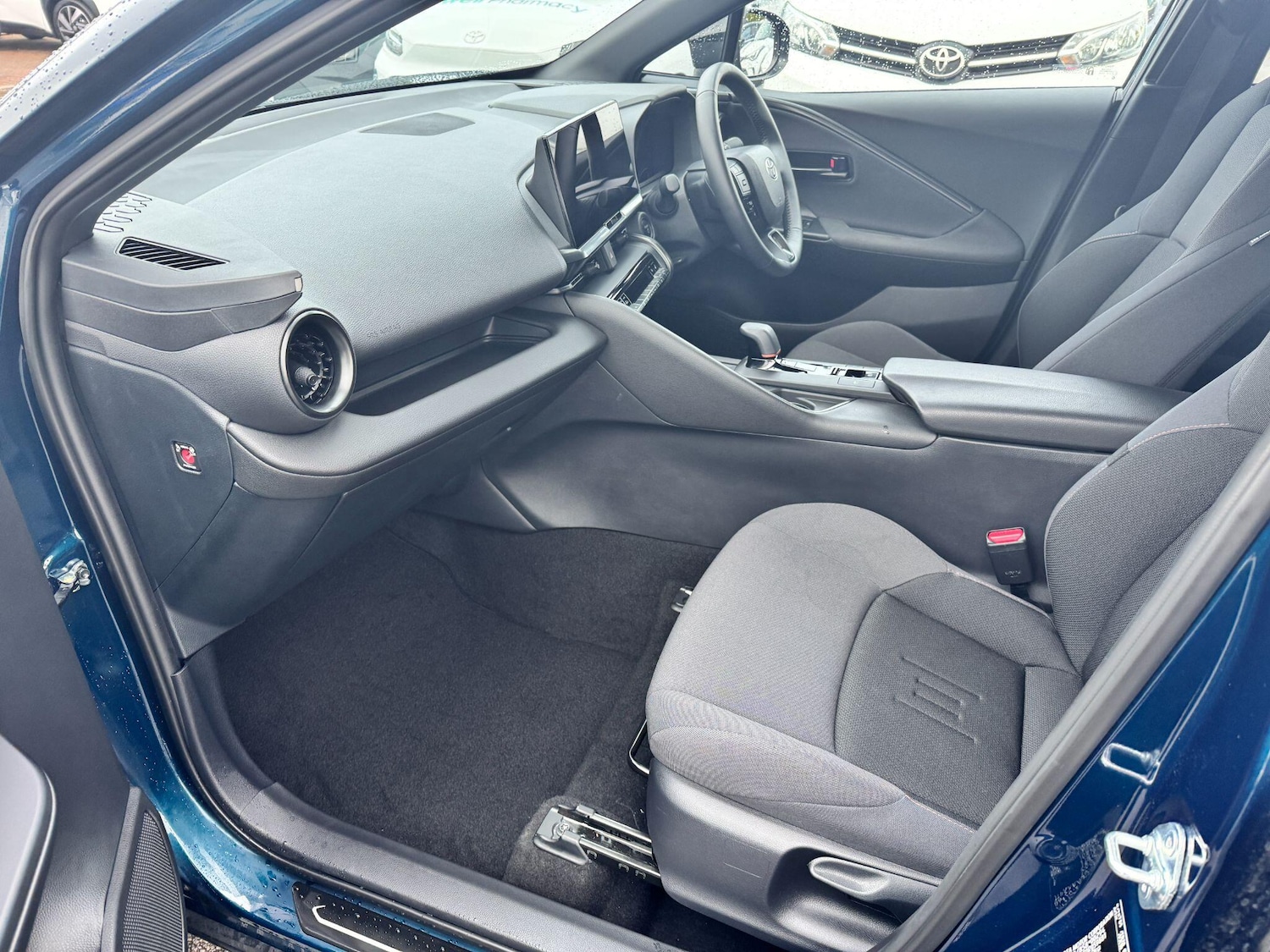 Used Toyota C-HR 2024 for sale - 76259453: Photo 16